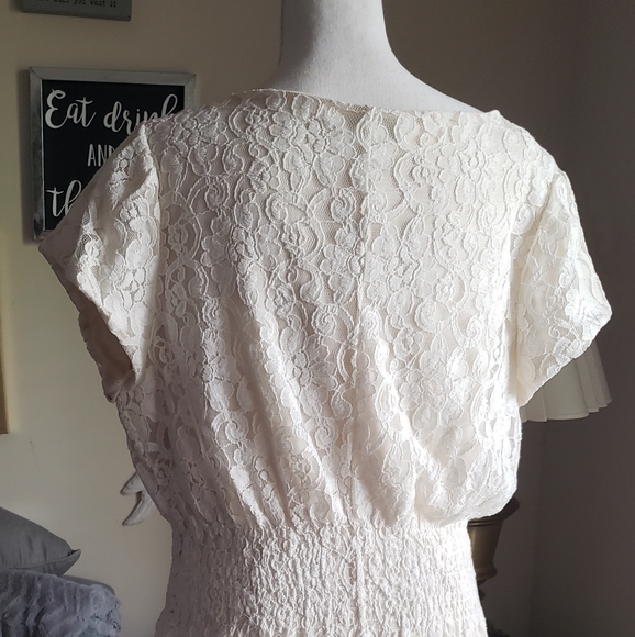 LACE Dress - Picture 4 of 4